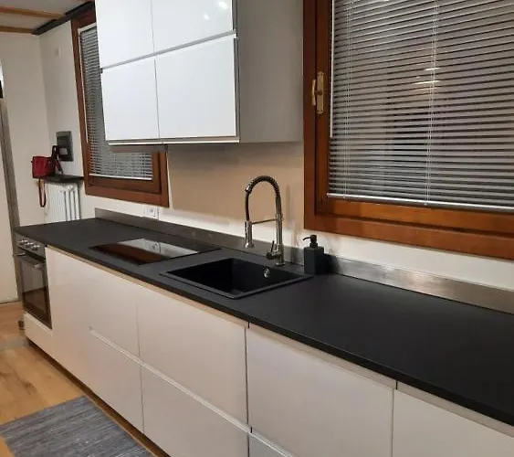 Mini Contra' Dei Servi - * ヴィチェンツァ