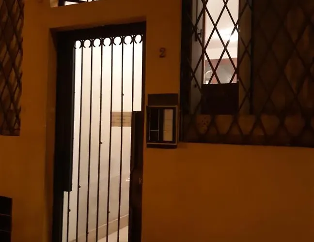 アパート Mini Contra' Dei Servi -