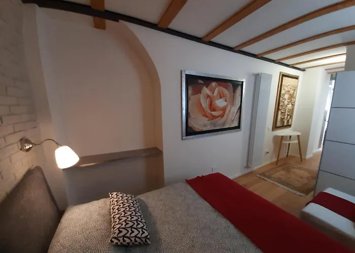 아파트 Mini Contra' Dei Servi -